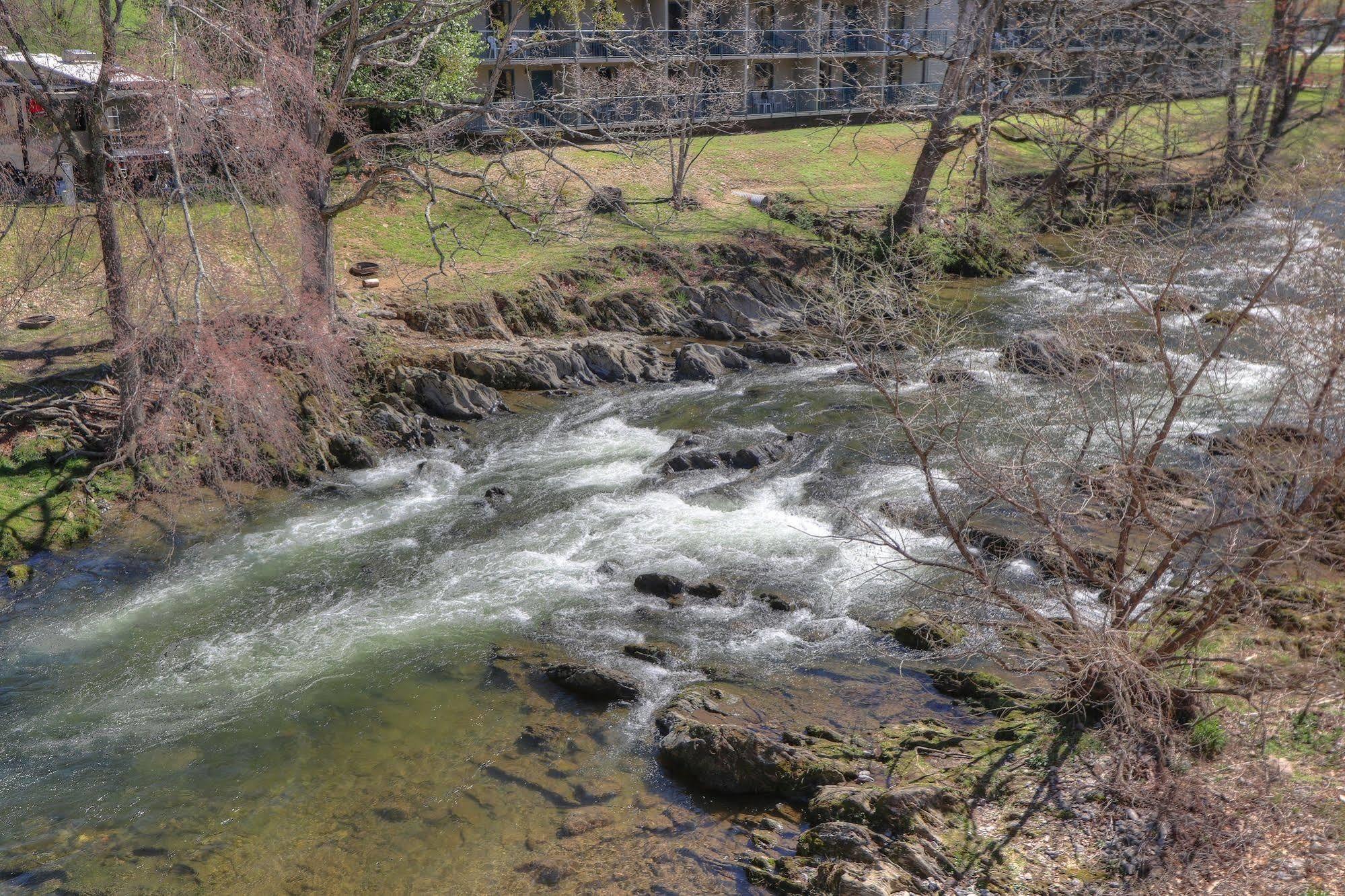 Creekstone Inn Pigeon Forge Eksteriør billede