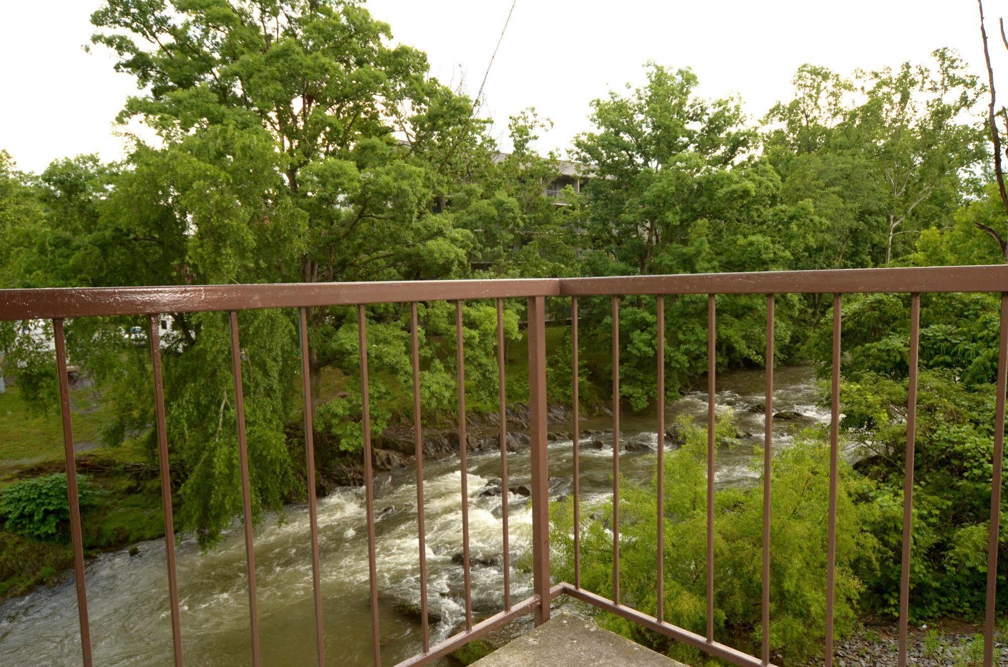 Creekstone Inn Pigeon Forge Eksteriør billede