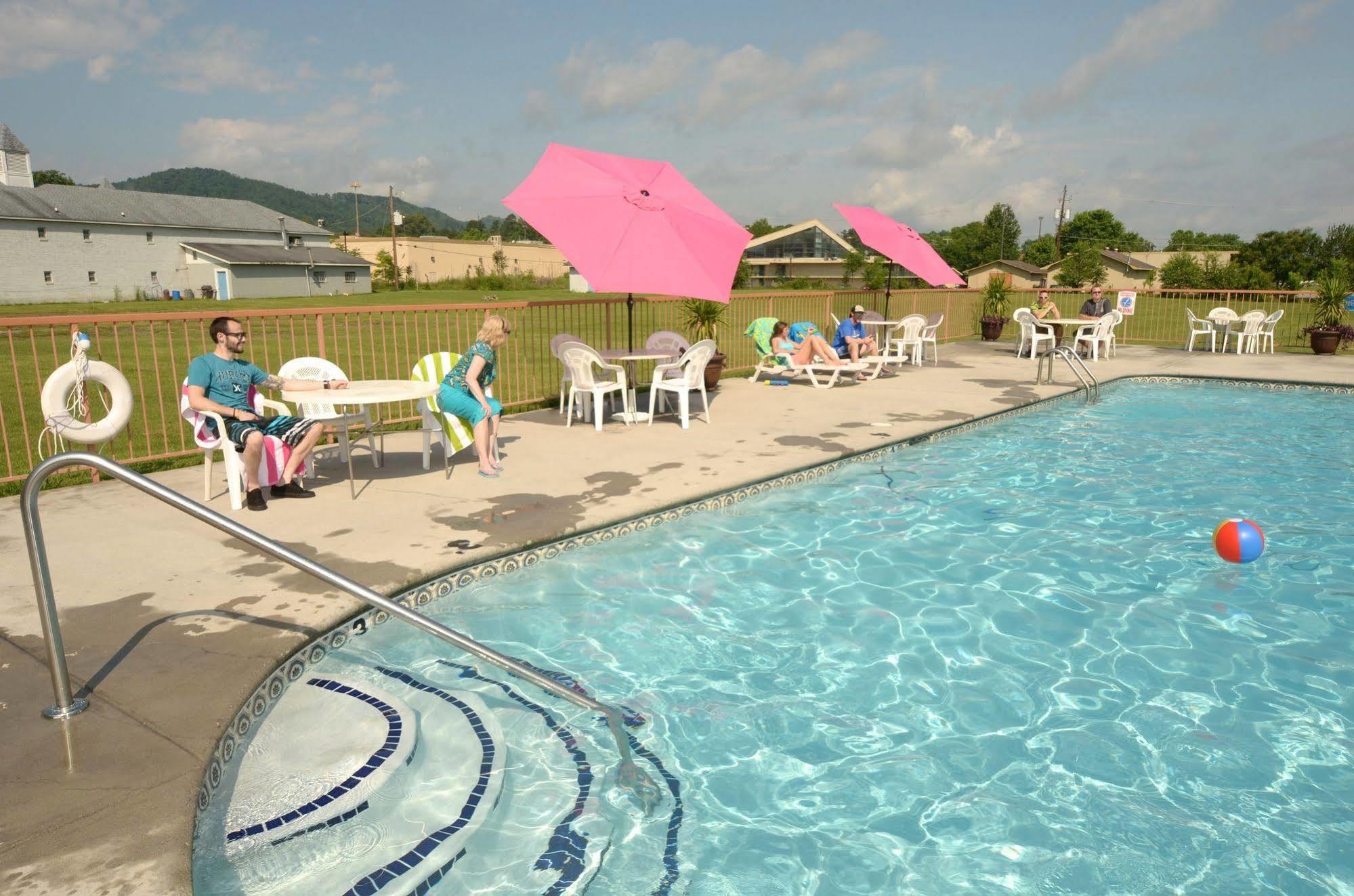 Creekstone Inn Pigeon Forge Eksteriør billede
